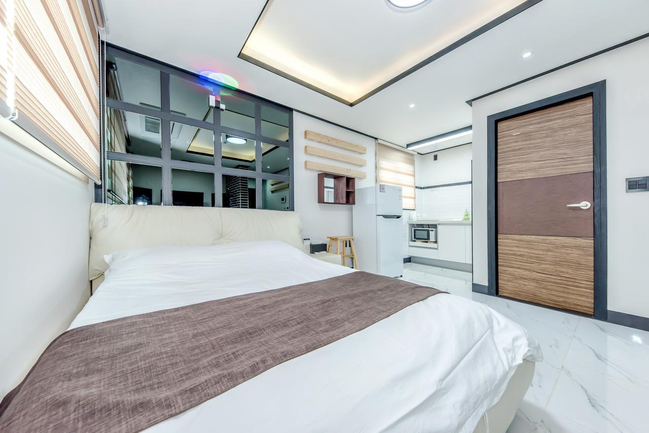 Jeju Skyhill Pension Seogwipo Eksteriør bilde